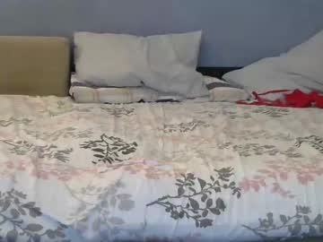 couple
        emma_kenny cam image #119379