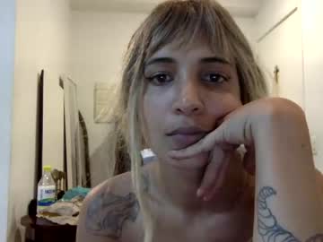 girl
        brazilianhippie cam image #97752