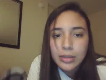 girl
        erickavee21 cam image #117377
