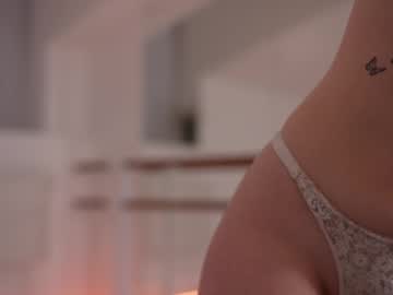 girl Latina Sex Cam with tokyo_bloom