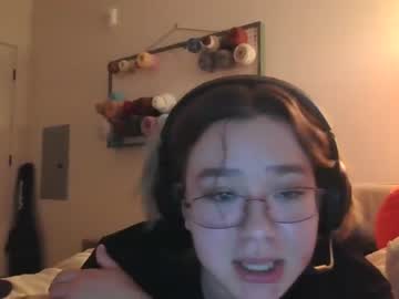 girl
        ftarh18 cam image #85793