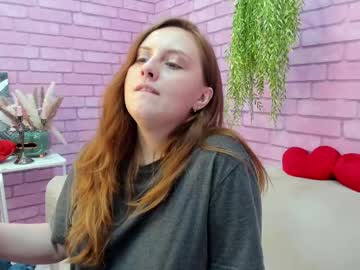 girl Latina Sex Cam with madelinejakson