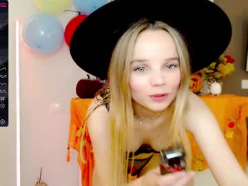 girl
        gorgeous_bunny cam image #5963