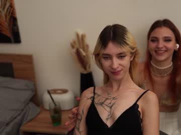 girl
        charming_gf cam image #194320