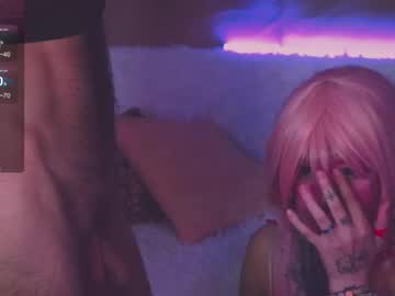 girl
        shiningpassion cam image #193233