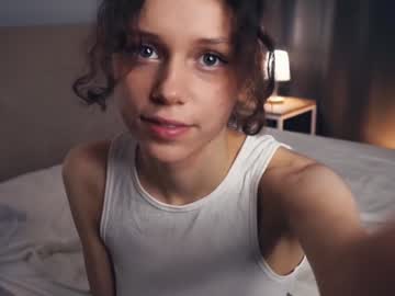 girl
        elvahamling cam image #214352