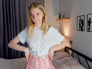 girl
        ch3rryt0ffee cam image #255315
