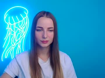 girl
        milly_liss cam image #203551
