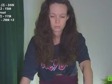 girl
        leia_bell cam image #65973