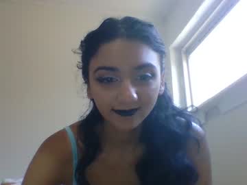 girl
        dreamymermaid cam image #92377