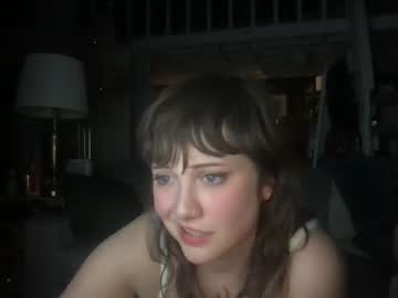girl
        lucybrass cam image #138538