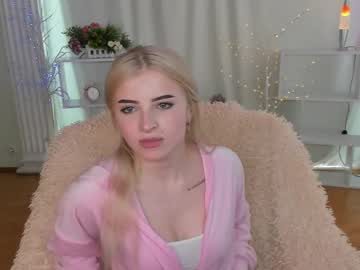 girl Latina Sex Cam with nika_queen__