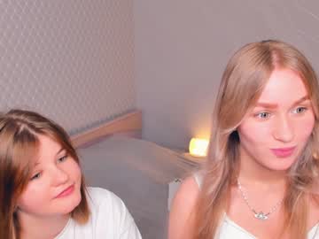 couple
        chelsea_dream_ cam image #171760