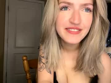 girl
        probablyaprincess cam image #104385