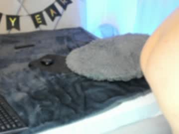 girl
        blueeyeslexxxy cam image #226061