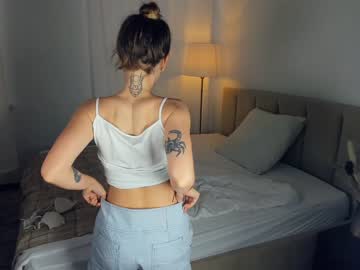 girl
        hoooney_bun cam image #102128