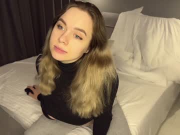 girl
        tatti_1 cam image #35407
