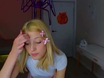 girl
        eva_lassie cam image #211922