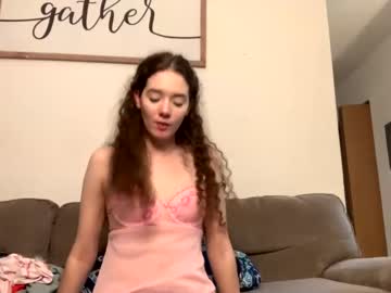 girl
        kylieexoxoxo2432 cam image #141857