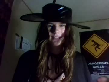 girl
        plaguedoctress cam image #246955