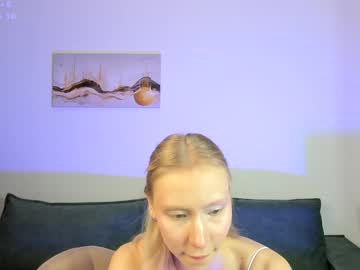 girl
        shine_nansy cam image #228902