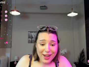 girl Latina Sex Cam with kylieeangel