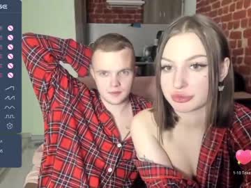 couple
        sweetdlc cam image #140112