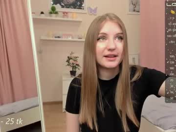girl
        piskers cam image #55999