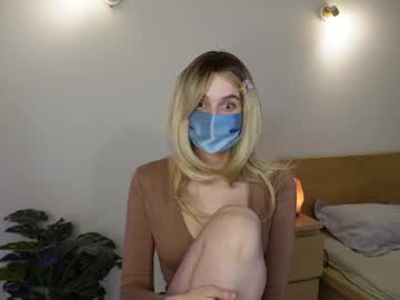 girl
        nixielive cam image #244970