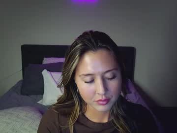 girl
        lunaaluvv cam image #239550