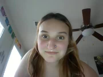 girl
        kittenbaby90 cam image #150960