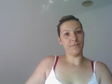 girl
        lara_flame cam image #96857