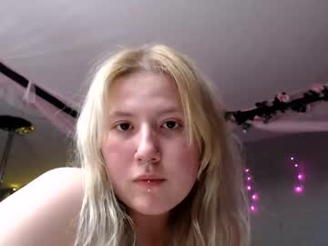 girl
        myymelodyy666 cam image #61951