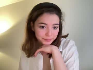 girl
        lilellina cam image #259527