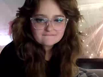 girl
        ysabelle444 cam image #218304