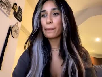 girl
        skyyefox cam image #103006