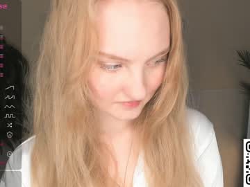 girl
        _megryan_ cam image #157394