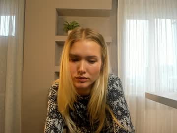 girl
        caitlinnaomi cam image #134525