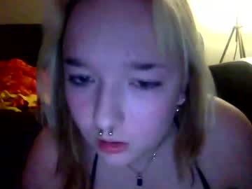 girl
        redhotcherry666 cam image #99140