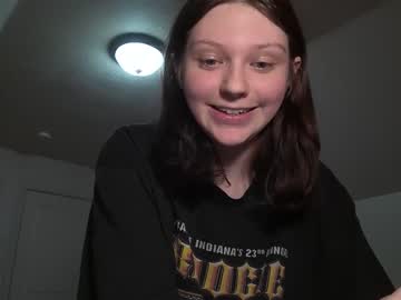 girl
        astridbaker69 cam image #144850