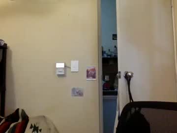 girl
        ericarae91 cam image #41755