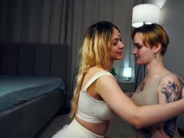 couple Latina Sex Cam with portiagambee