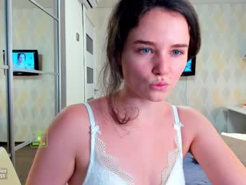 girl
        demurelixir cam image #727
