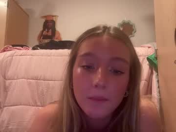 girl
        lexarose05 cam image #211660