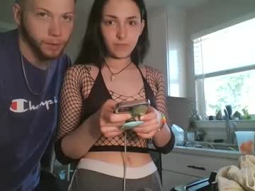 couple
        primordialjuices cam image #180114