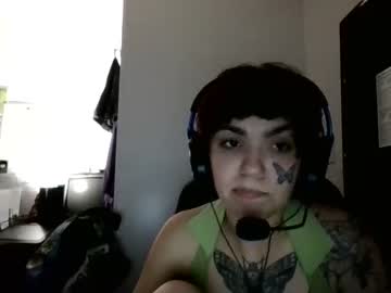 girl
        girlnamedblue cam image #128672
