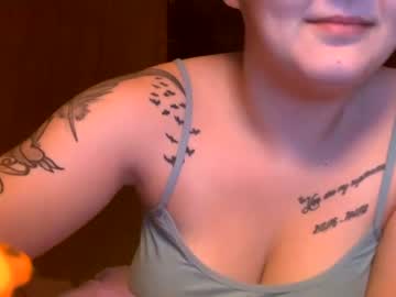 girl
        gabsrose2000 cam image #128252