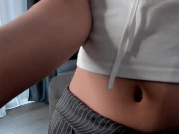 girl
        lizbethburks cam image #239660