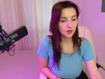 girl
        vivian_suon cam image #110807