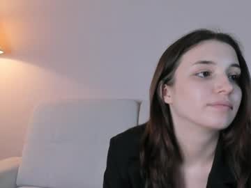 girl
        synnlovebe cam image #230099